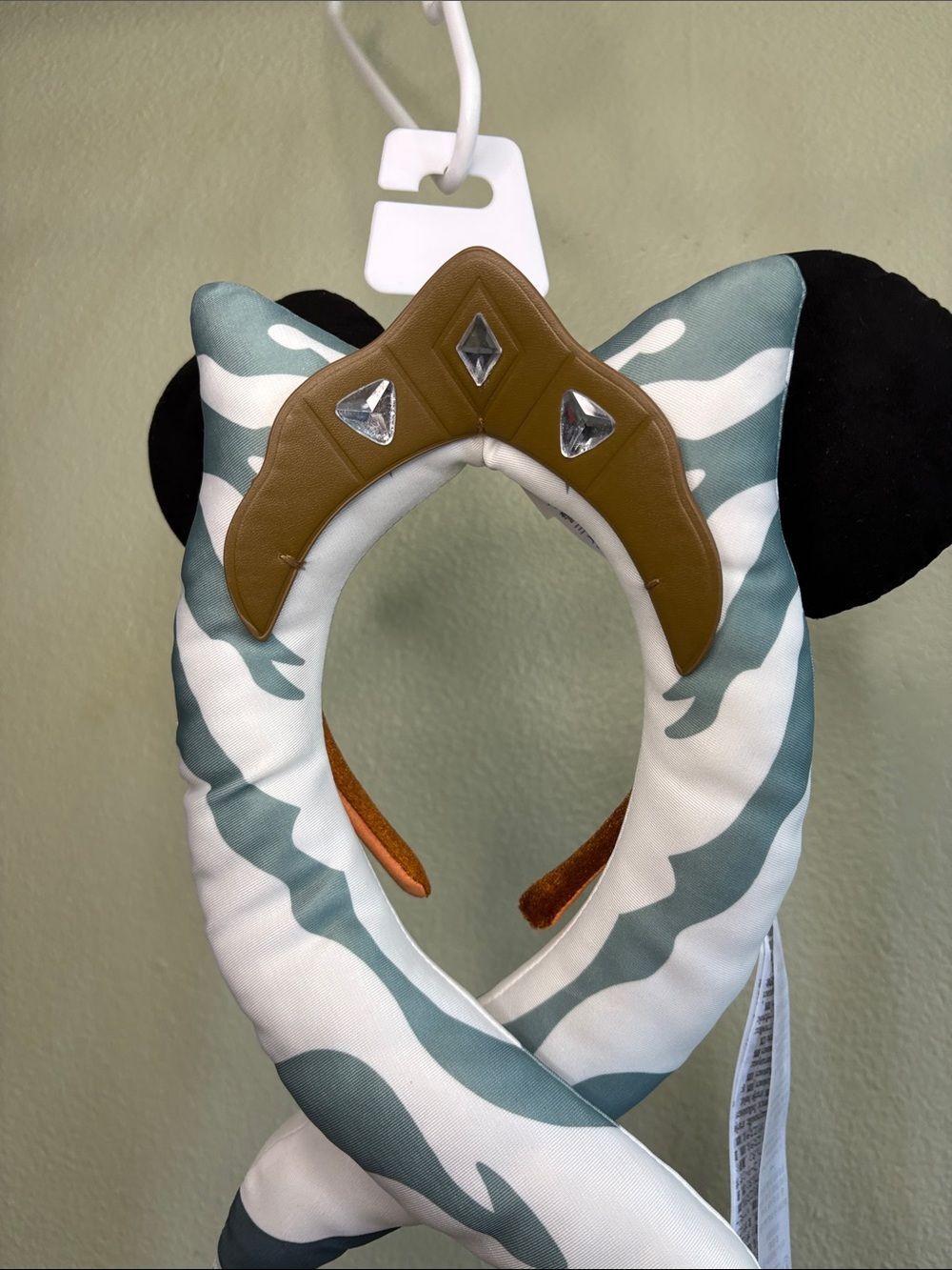 NWT Disney Star Wars Ahsoka Tano Ear Headband - Clone Wars Collection - Picture 3 of 6